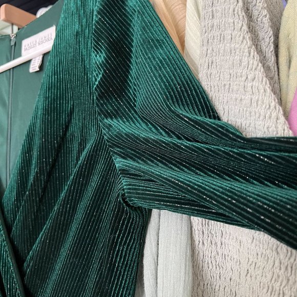Badgley Mischka – Velvet Metallic Pinstripe Faux Wrap Dress – Emerald Green - Picture 5 of 8